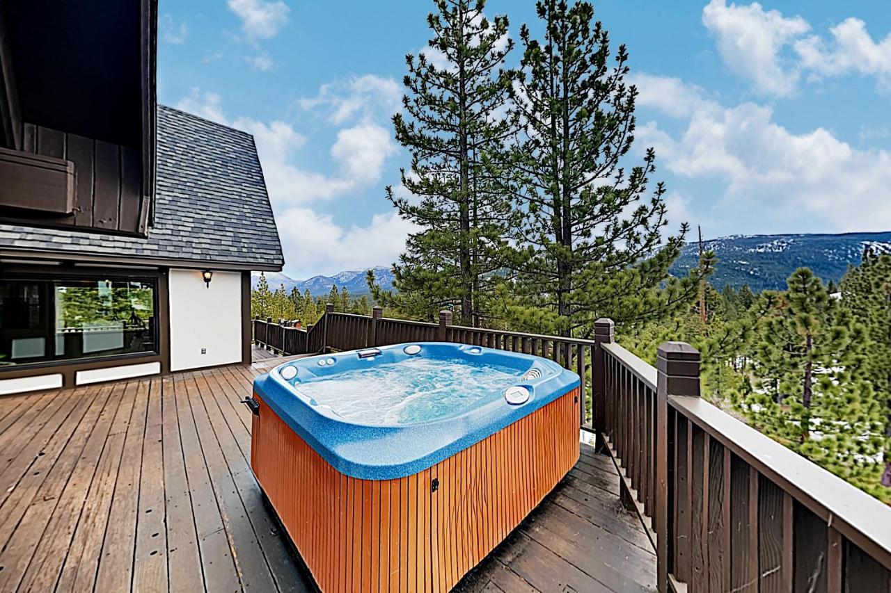 New Listing! The Castle On The Hill With Hot Tub Home South Lake Tahoe Exterior photo